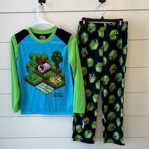 Boys long sleeve Minecraft pajamas NWT size 10-12